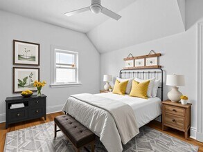 58 Oliver St, Unit 2 in Somerville, MA - Foto de edificio - Building Photo