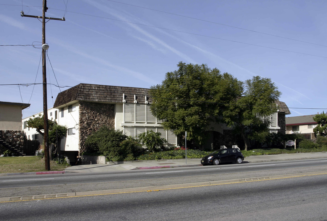 6727 Rosemead Blvd in San Gabriel, CA - Foto de edificio