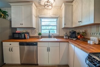 180 Sherwood Dr in Athens, GA - Building Photo - Building Photo