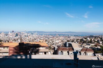 646 Corbett Ave in San Francisco, CA - Building Photo - Building Photo