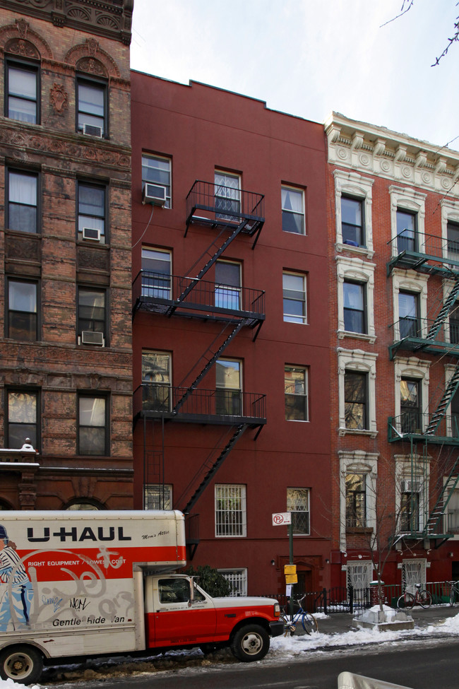 60 E 7th St in New York, NY - Foto de edificio - Building Photo