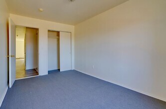 78 Orient Ave in Jersey City, NJ - Building Photo - Building Photo