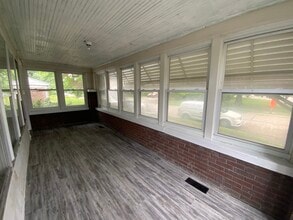 5 S Virginia Ave in Danville, IL - Building Photo - Building Photo
