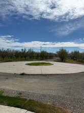 31195 Lone Tree Rd in Oakdale, CA - Foto de edificio - Building Photo