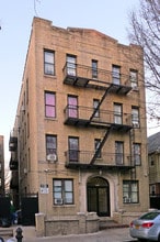 86-22 98th St in Woodhaven, NY - Foto de edificio - Building Photo