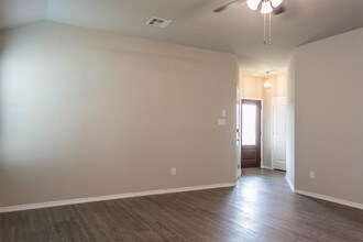 2340 Arctic Warbler in New Braunfels, TX - Building Photo - Building Photo