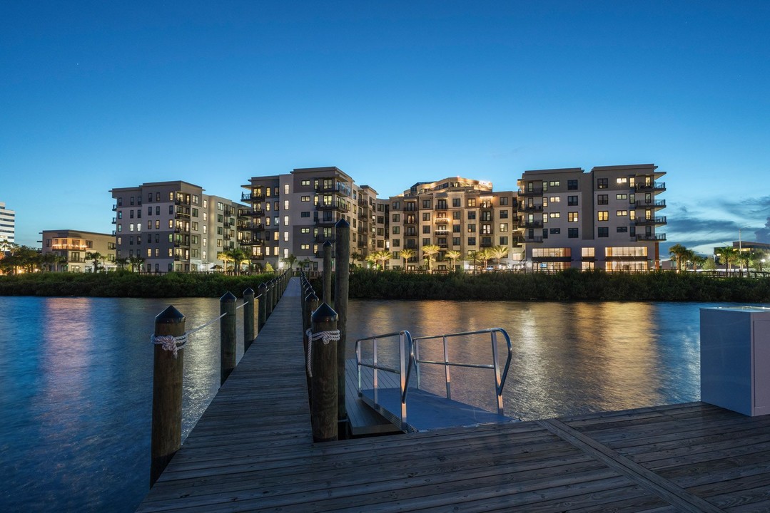 Seazen At Rocky Point in Tampa, FL - Foto de edificio