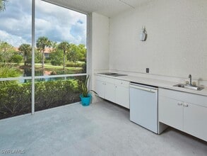 6740 Beach Resort Dr in Naples, FL - Building Photo - Building Photo