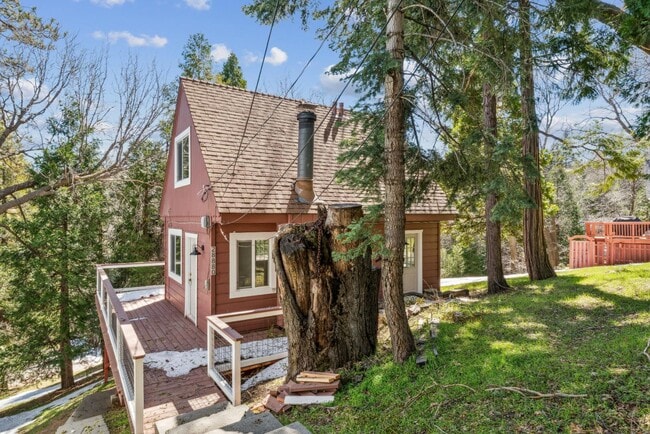 property at 28880 Cedar Dr