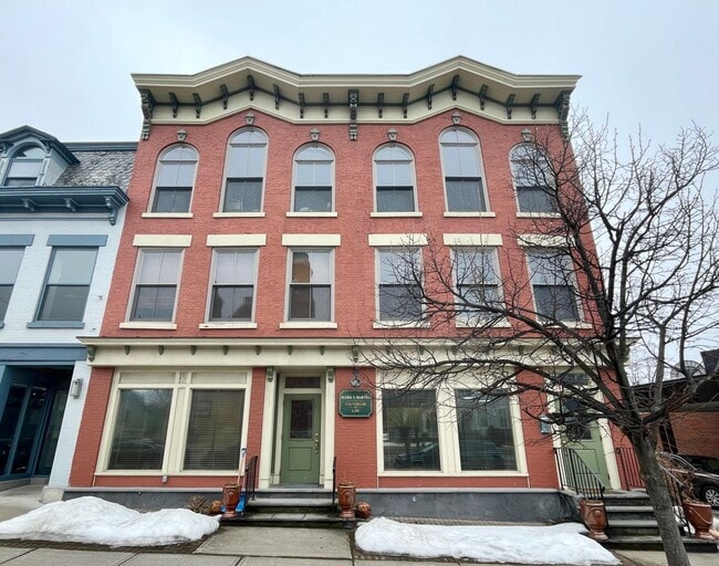 property at 122 E Main St