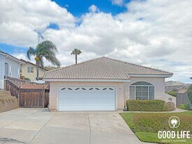 786 Fulton Rd in San Marcos, CA - Building Photo
