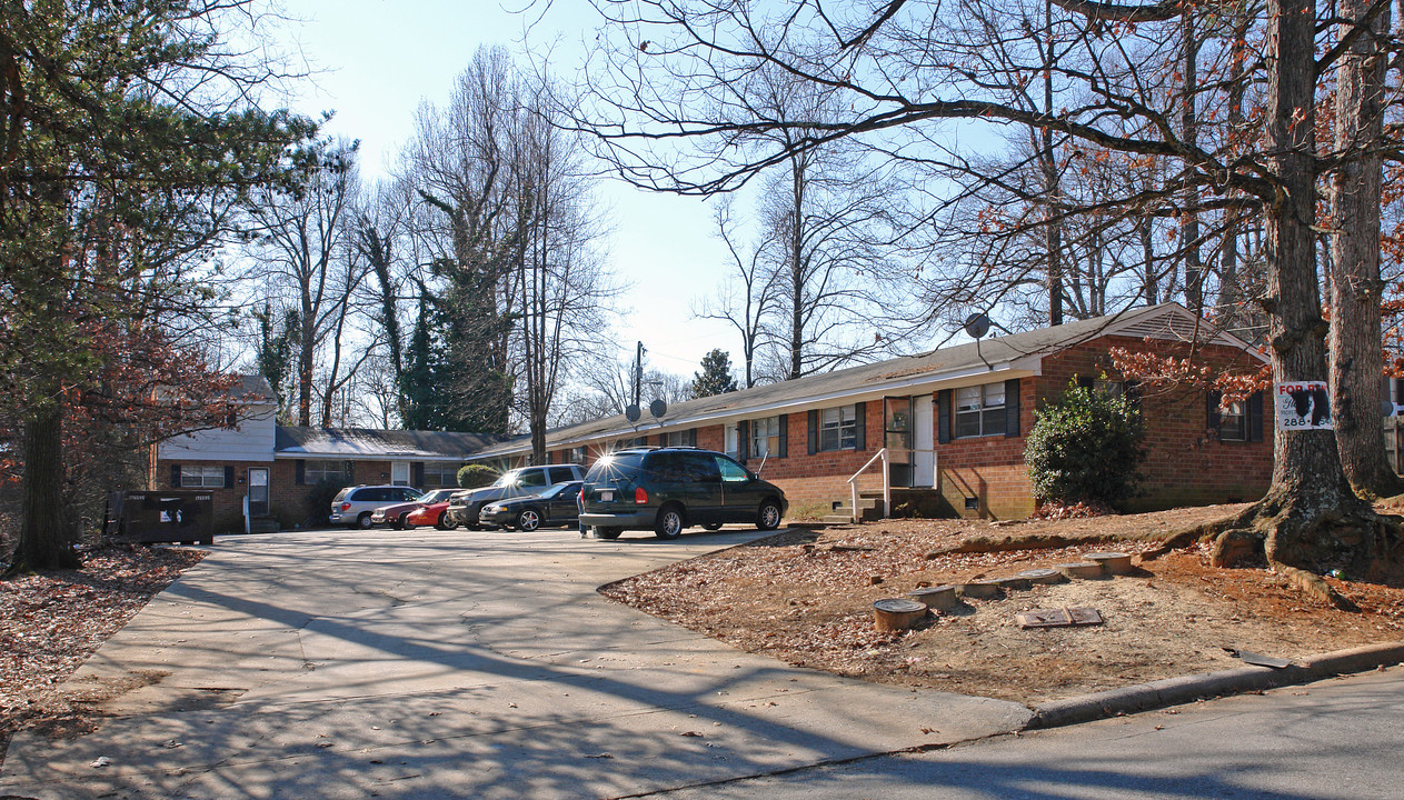 2021 Maywood St in Greensboro, NC - Building Photo