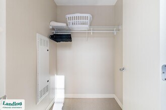 275 Winchester Ave, Unit 137 in New Haven, CT - Foto de edificio - Building Photo