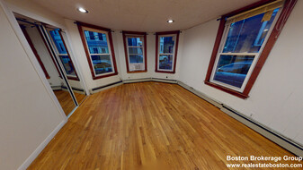 5 Oswald St in Boston, MA - Building Photo - Building Photo