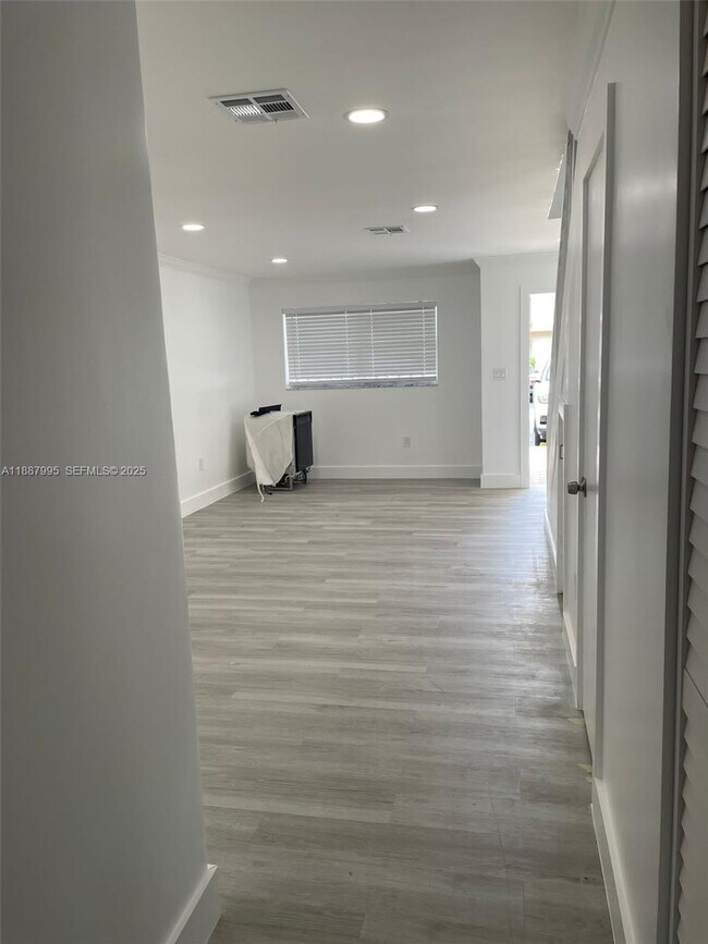 6275 SW 130th Ave in Miami, FL - Building Photo - Building Photo