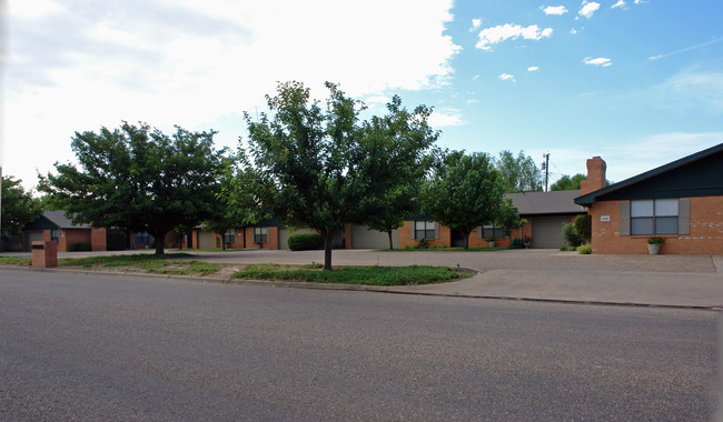 4307-4311 W 2nd St in Plainview, TX - Building Photo - Building Photo