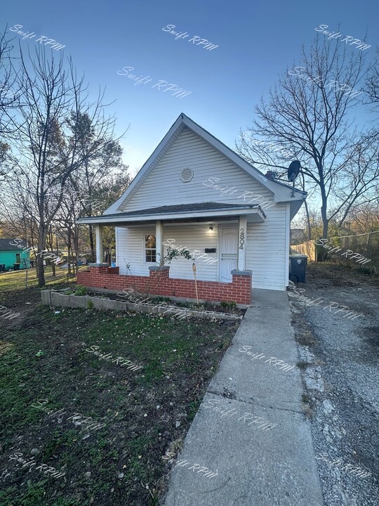 2804 Chelsea Ave in Kansas City, MO - Foto de edificio