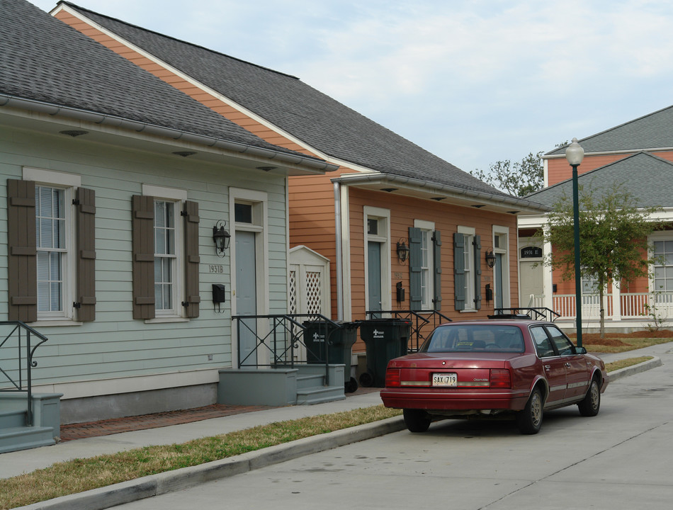 1931 CD Annunciation St in New Orleans, LA - Foto de edificio