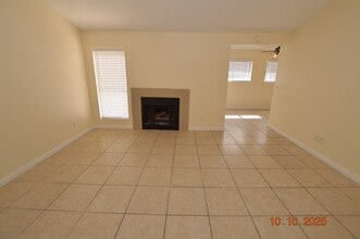 90 Parrish Ln in Las Vegas, NV - Building Photo - Building Photo