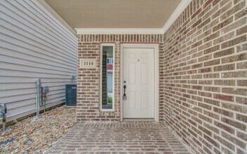 2114 Oatfield Dr in Houston, TX - Foto de edificio - Building Photo
