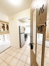 924 Shorewood Dr in Bremerton, WA - Building Photo - Building Photo