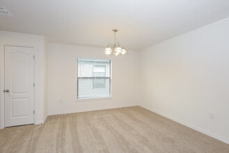 745 Chatham Walk in Ruskin, FL - Building Photo - Building Photo