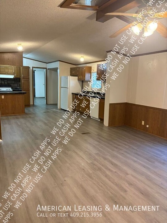 106 Hornet Ln in Lufkin, TX - Building Photo