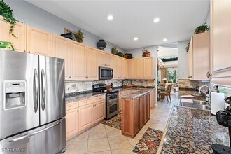 3860 Cotton Green Path Dr in Naples, FL - Foto de edificio - Building Photo