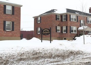 Sunrise Apartment in Utica, NY - Foto de edificio - Building Photo