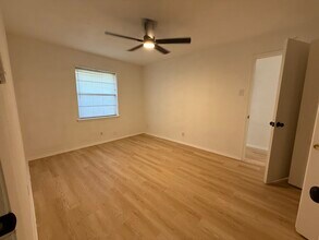 1706 Pleasant Run Rd in Carrollton, TX - Building Photo - Building Photo