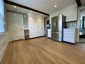 94 Hale St in Beverly, MA - Building Photo - Building Photo