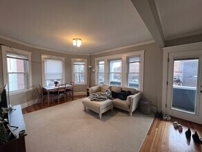 7 Roberts Rd, Unit 2 in Cambridge, MA - Building Photo - Building Photo