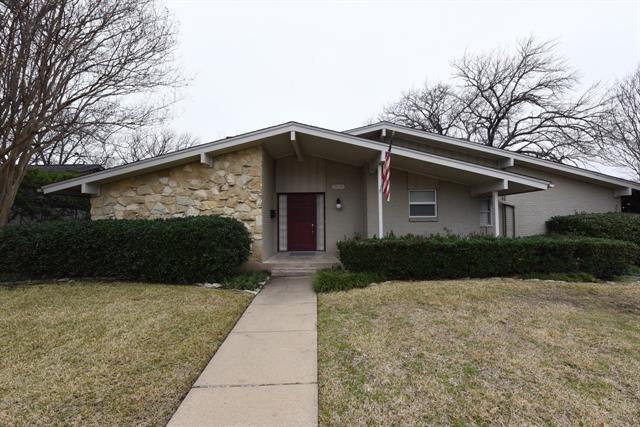 13021 Mitchwin Rd in Farmers Branch, TX - Building Photo