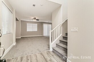 9698 Waukegan Ave in Las Vegas, NV - Building Photo - Building Photo