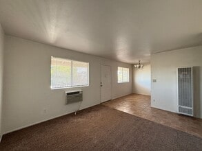 5021 W Ave L in Quartz Hill, CA - Building Photo - Building Photo