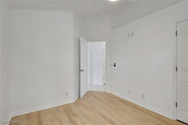 87 Burnt Pine Dr in Naples, FL - Foto de edificio - Building Photo