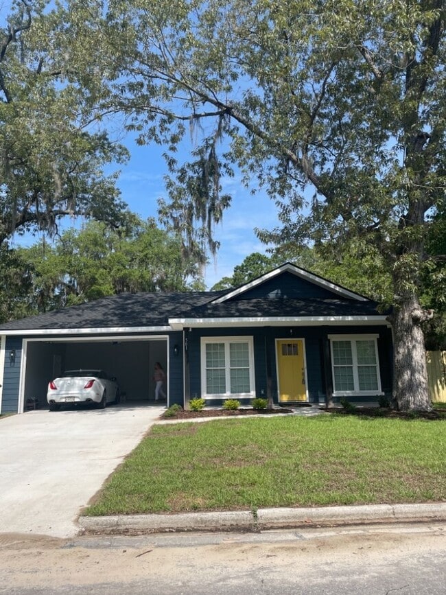 property at 501 Le Conte St