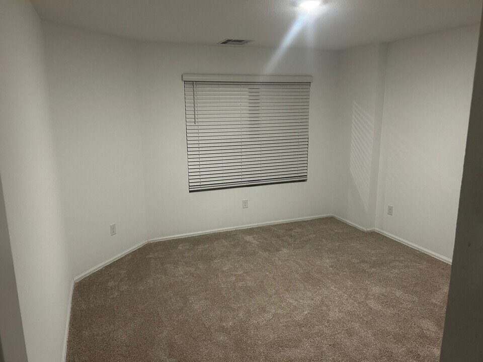 18991 Panzini Dr in New Caney, TX - Building Photo