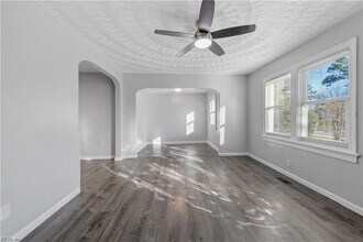 3221 Hyde Cir in Norfolk, VA - Building Photo - Building Photo