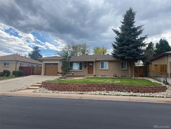 property at 1285 S Eaton Ct
