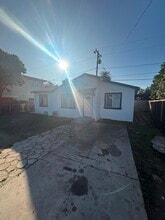 1214 1/2 W 90th Pl in Los Angeles, CA - Building Photo - Building Photo