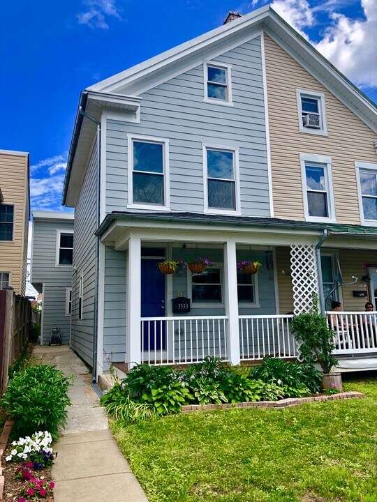 3533 Falls Rd in Baltimore, MD - Building Photo
