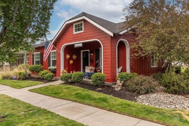 61211 Fairfield Dr in Bend, OR - Building Photo - Building Photo