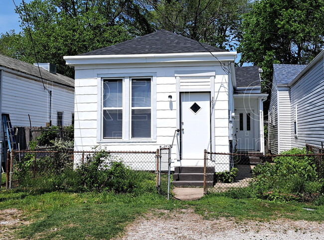 property at 3011 Rowan St