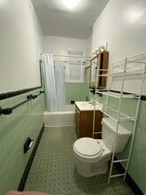 1595 Beacon St, Unit 6 in Brookline, MA - Foto de edificio - Building Photo