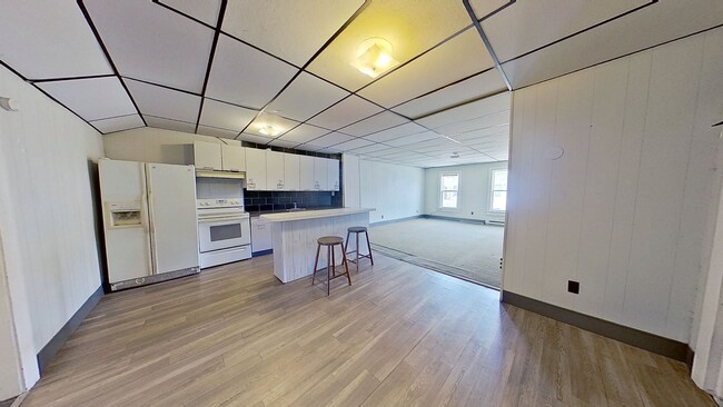 121 S Main St in Spring Grove, PA - Building Photo - Building Photo