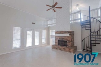 10105 Southridge Dr in Oklahoma City, OK - Building Photo - Building Photo