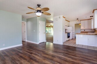 3786 Fujiyama Way in Redding, CA - Building Photo - Building Photo