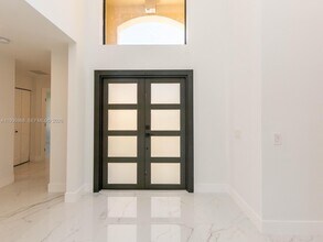 381 Cameron Dr in Weston, FL - Building Photo - Building Photo