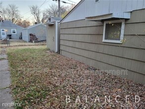 5407 SW Huntoon St in Topeka, KS - Building Photo - Building Photo